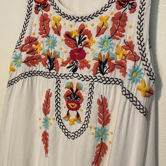 LOVERS + Friends Embroidered bohemian  lined pocket 100% Rayon Dress xs - Picture 5 of 13